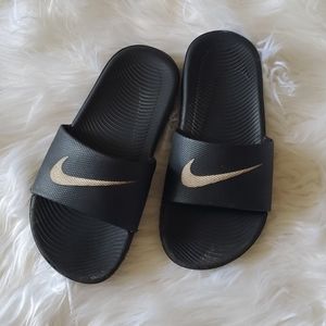 Nike slides